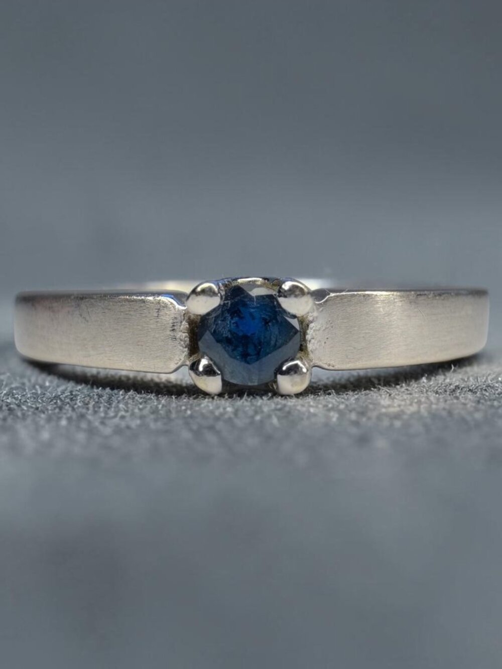 Vintage Natural Blue Sapphire Ring 18K White Gold 750 Stacking Wedding Ring Sz 5